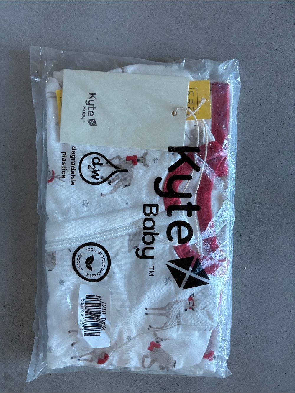 Kyte BABY White and Red Reindeer Pajama Set with Trim